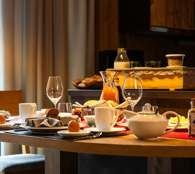 Köstliches Frühstück im Chalet Resort Sölden
